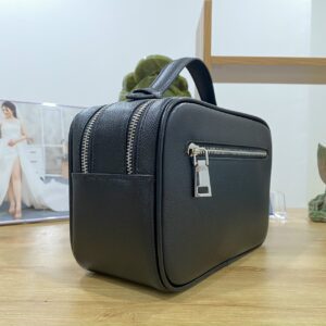 Túi đựng bóng Golf 02 ngăn da bò thật epsom khóa số 12 z3719620245872 e81673b2fccfa27cff3a1a0df4db2231 1